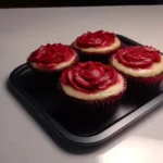 red velvet cheesecake cupcakes