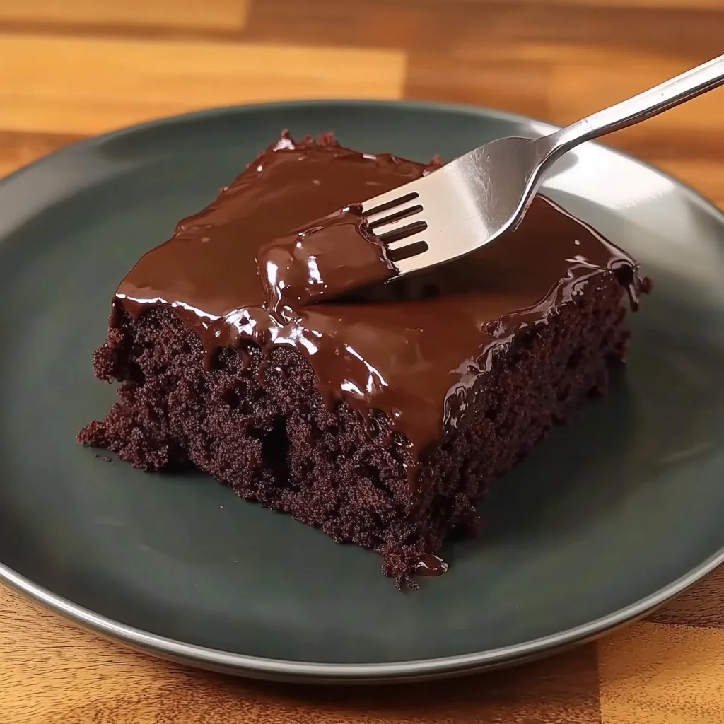 old-fashioned chocolate fudge cake